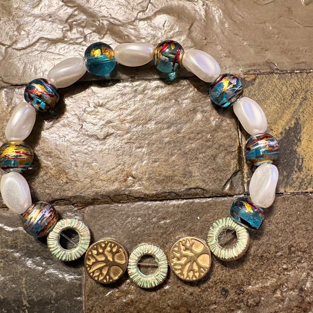 Elegant Multicolor Beaded Bracelet